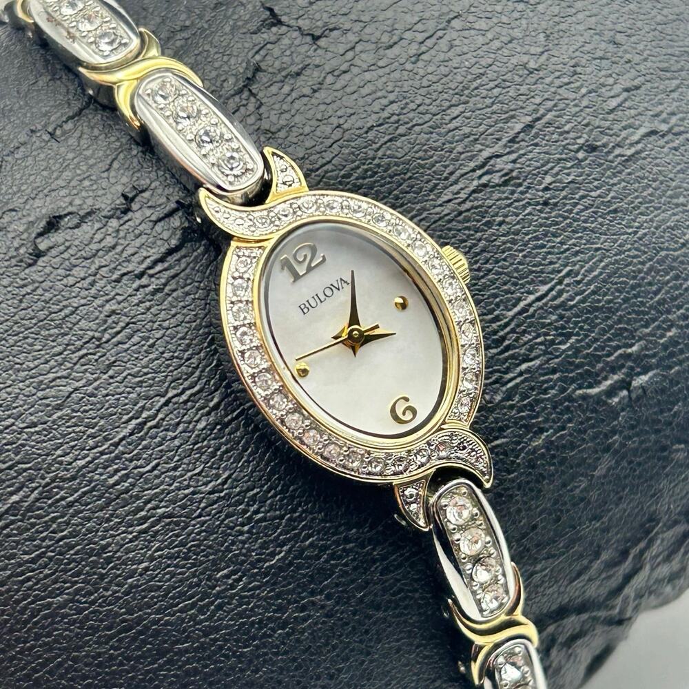 Bulova Two Tone Crystals Mother Pearl Dial Women’s Watch Working New Battery - Picture 3 of 8